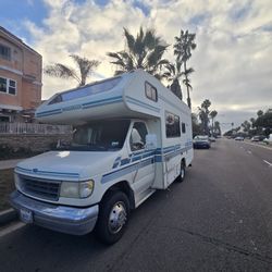 1994 Minnie Winnie 21'