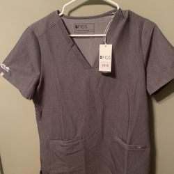 FIGS-Womens Graphite Casma™ Three-Pocket Scrub Top. S / graphite  **TAGS STILL ON
