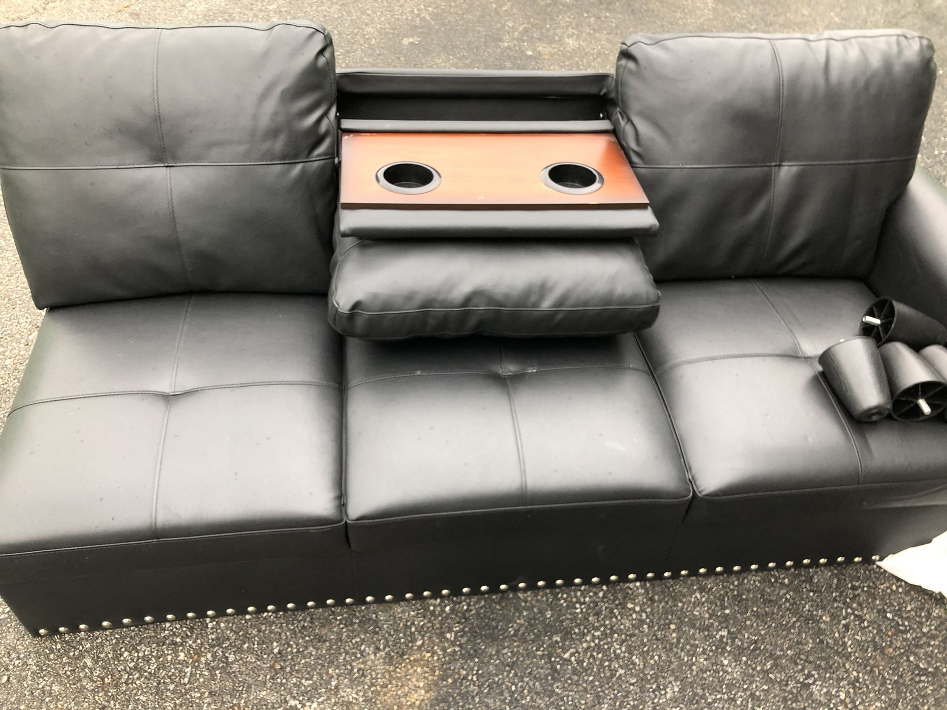 Almost New Left Arm Sofa For Small Rooms