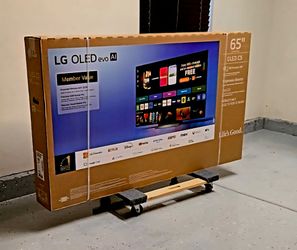 65 Inch OLED LG C5 Smart TV 4K UHD with 144 Hz refresh rate. Brand new 2025 Model.