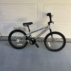 MIDSCHOOL HARO BACKTRAIL BMX BIKE 