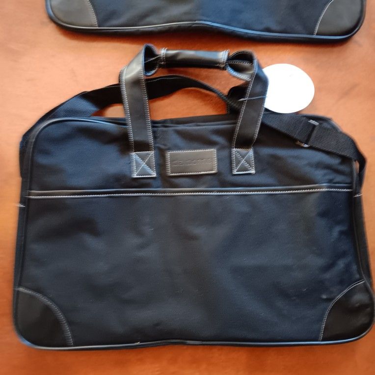 TRAVEL BAG / BREIFCASE / SACHEL /18" WIDE x 22" HIGH x 10" DEEP