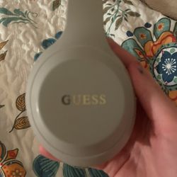 GUESS headphones new!!!