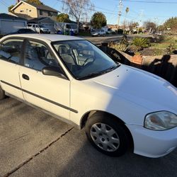 1999 Honda Civic Lx Automatic. Clean Title. Original Owner And Mileage