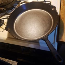 15 Inch Lodge Cast Iron Pan