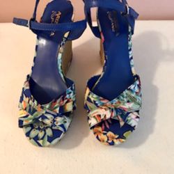 ARIZONA PLATFORM WEDGE FABRIC SANDALS SIZE 7.5