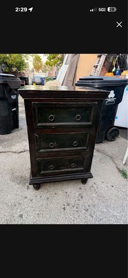Night stand chair