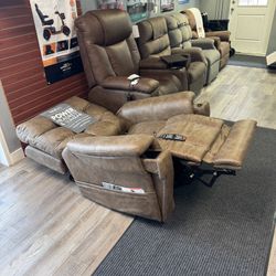 New Pride Vivalift radiance Lift Chair-FREE LOCAL DELIVERY
