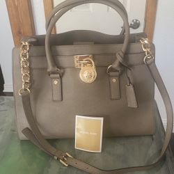 Preowned Michael Kors Satchel 