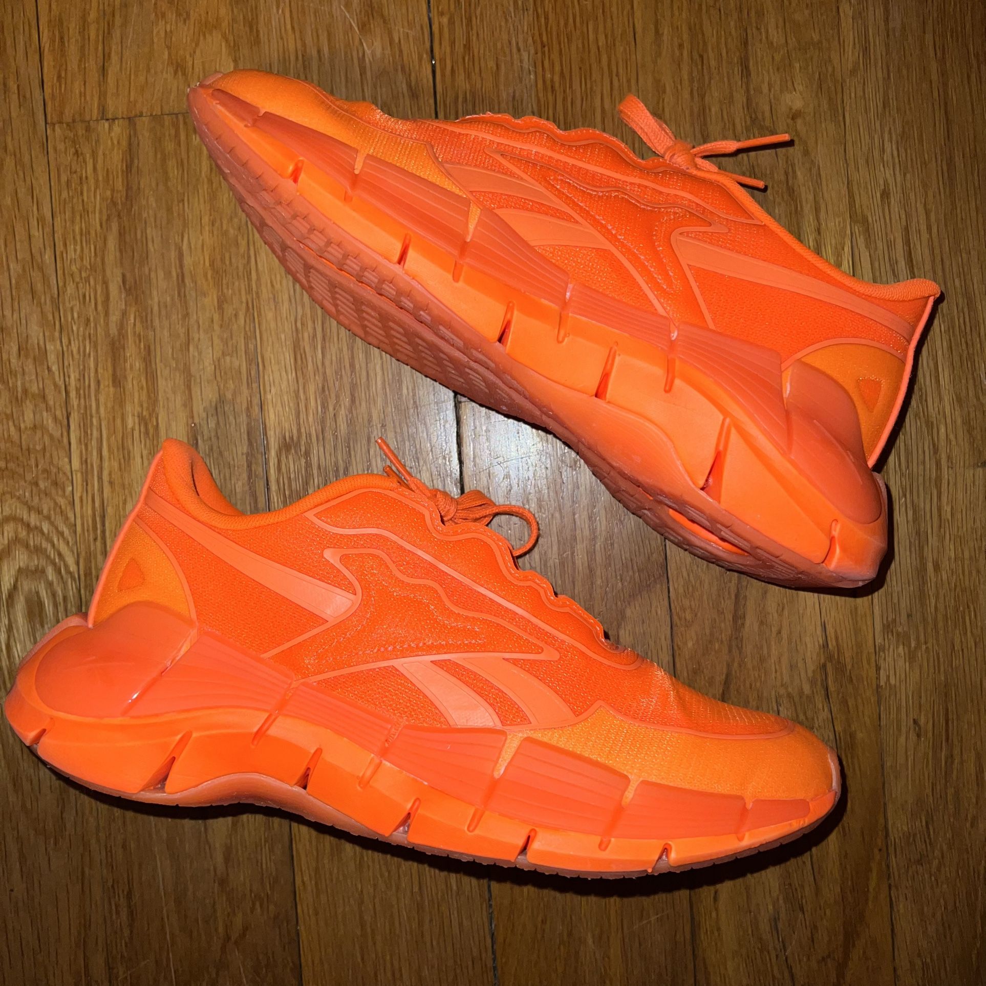 Reebok Zig Kinetica x Victoria Beckham ‘Solar Orange’ Men Size 8.5/Women 10 RARE