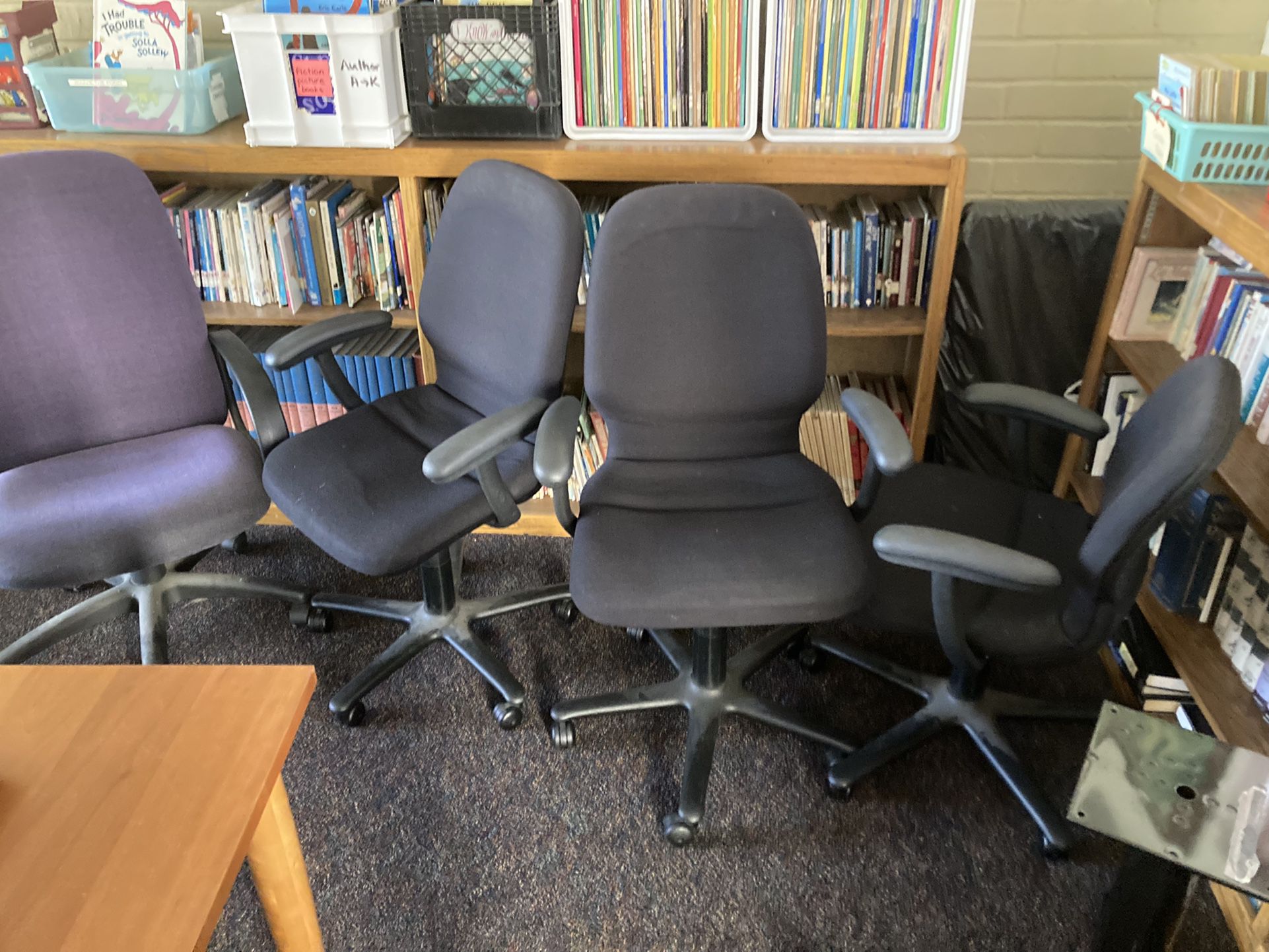 Desk Chairs 