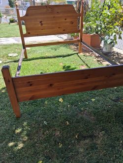 Queen size bed frame maple wood