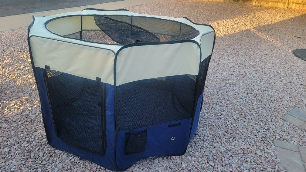 LIKE NEW PET PLAYPEN