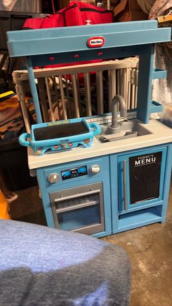 Little Tikes Kids Play Kitchen Set