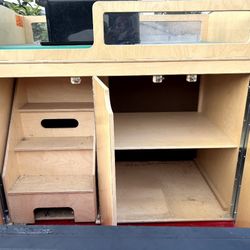 Changing Table Used Clean 