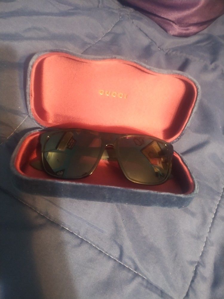 Sunglasses, Gucci