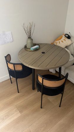 Table & 2 chairs