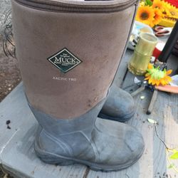 Muck Boots Sz 9 Woman 