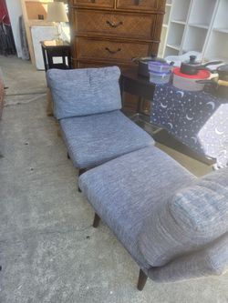 2 nice Sofa chairs goodcond.