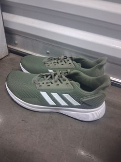 Adidas Sneakers