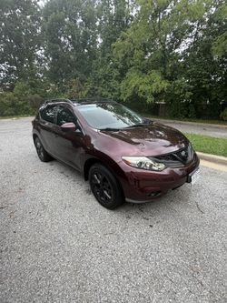 Nissan Murano SUV – Dark Red