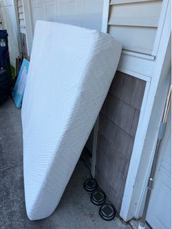 Full size mattress
