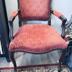 Vintage velvet/wood chair, very cool !