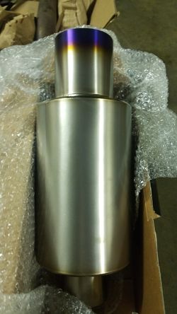 Vibrant universal titanium muffler