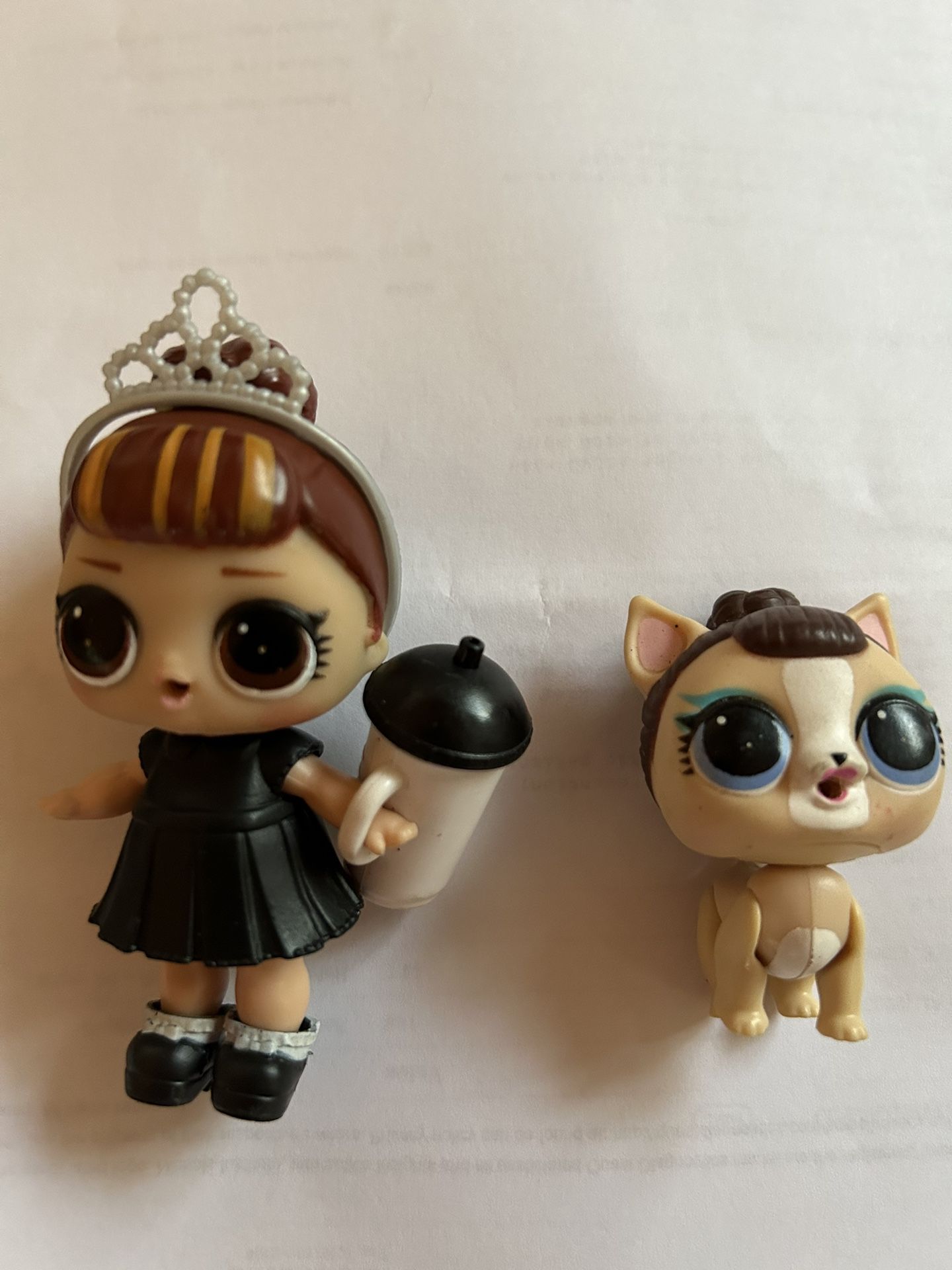Lol doll Series 2 Brown Hair with blonde streaks ( Includes dog)