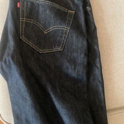 34x32 Levis Jeans 501