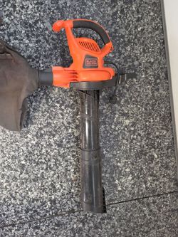 Black and Decker blower/vacuum