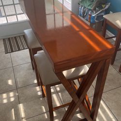 Foldable Nook Table With 4 Stools