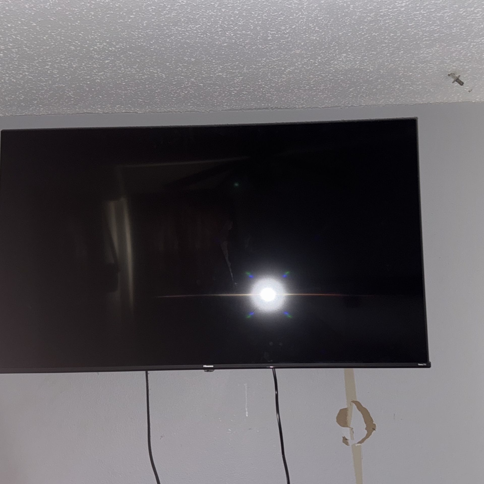 58 inch TV-Hisense