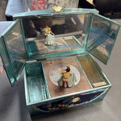 Vintage Cinderella music box