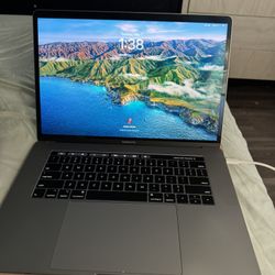 MacBook Pro 15 In Touchbar