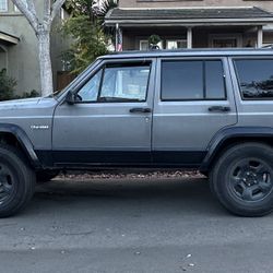 1995 Jeep Cherokee 2WD