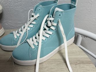 New Michael Kors Women Tall Sneakers Size 5.5 Fits Macys Value 120