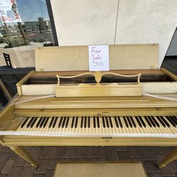 Wurlitzer Piano