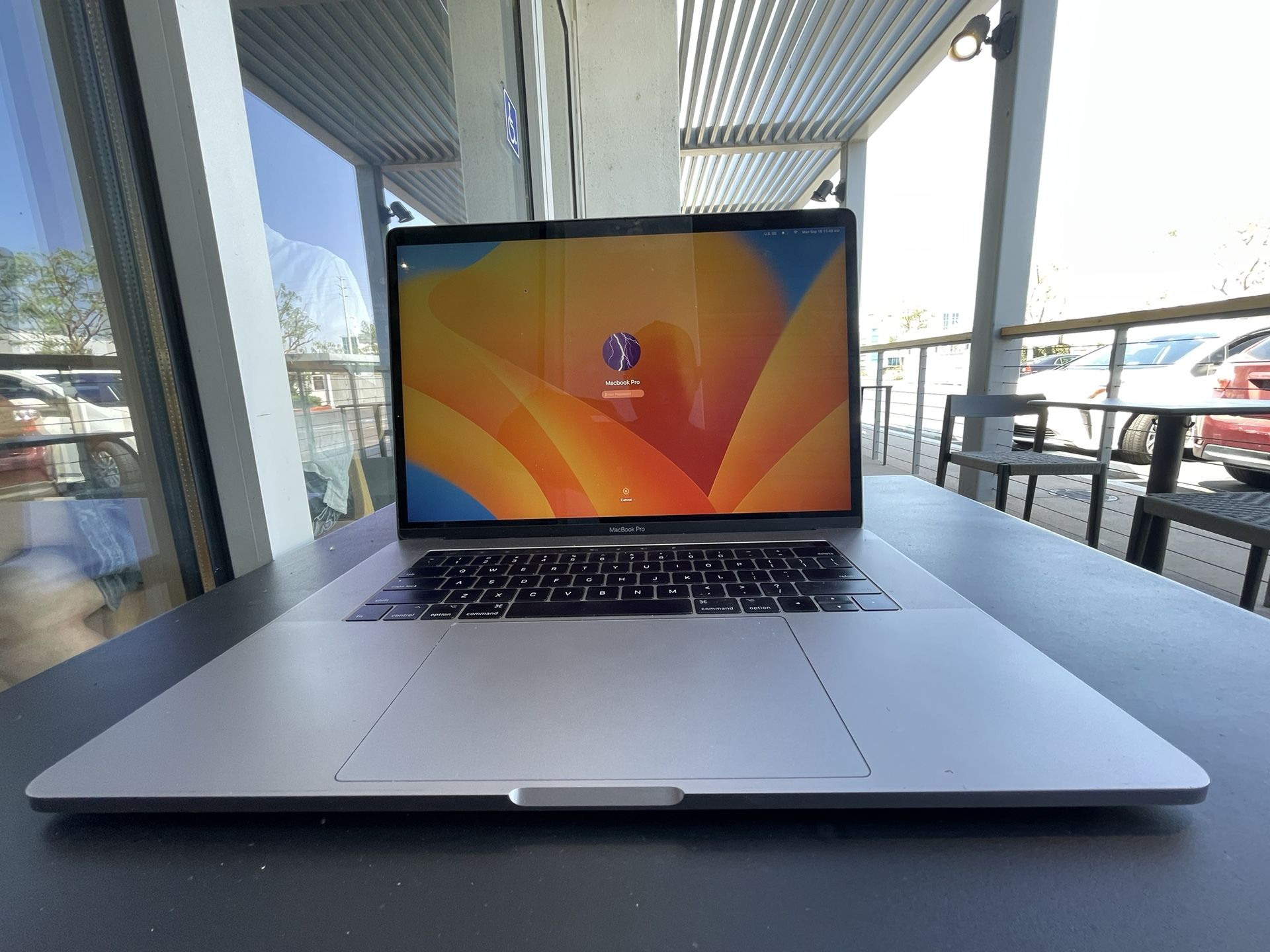 2019 MacBook Pro 15 In -16 GB RAM