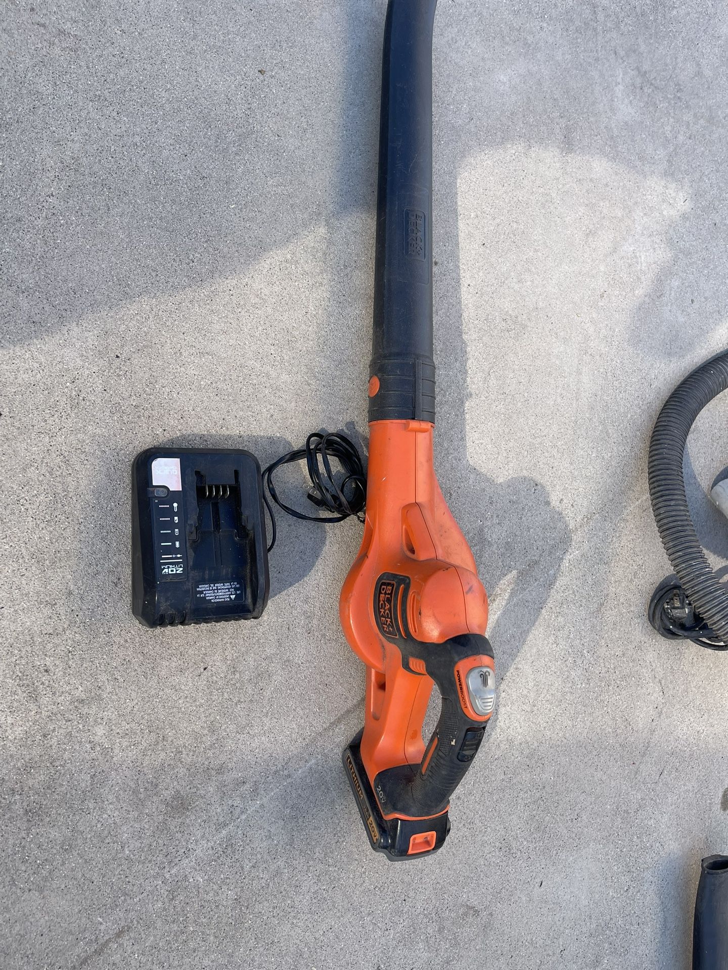 Black Decker leaf Blower