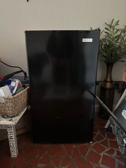 Igloo mini fridge
