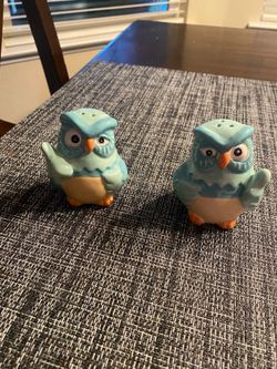 Owl salt and pepper shaker set