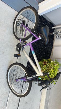 Magna girls mountain bike
