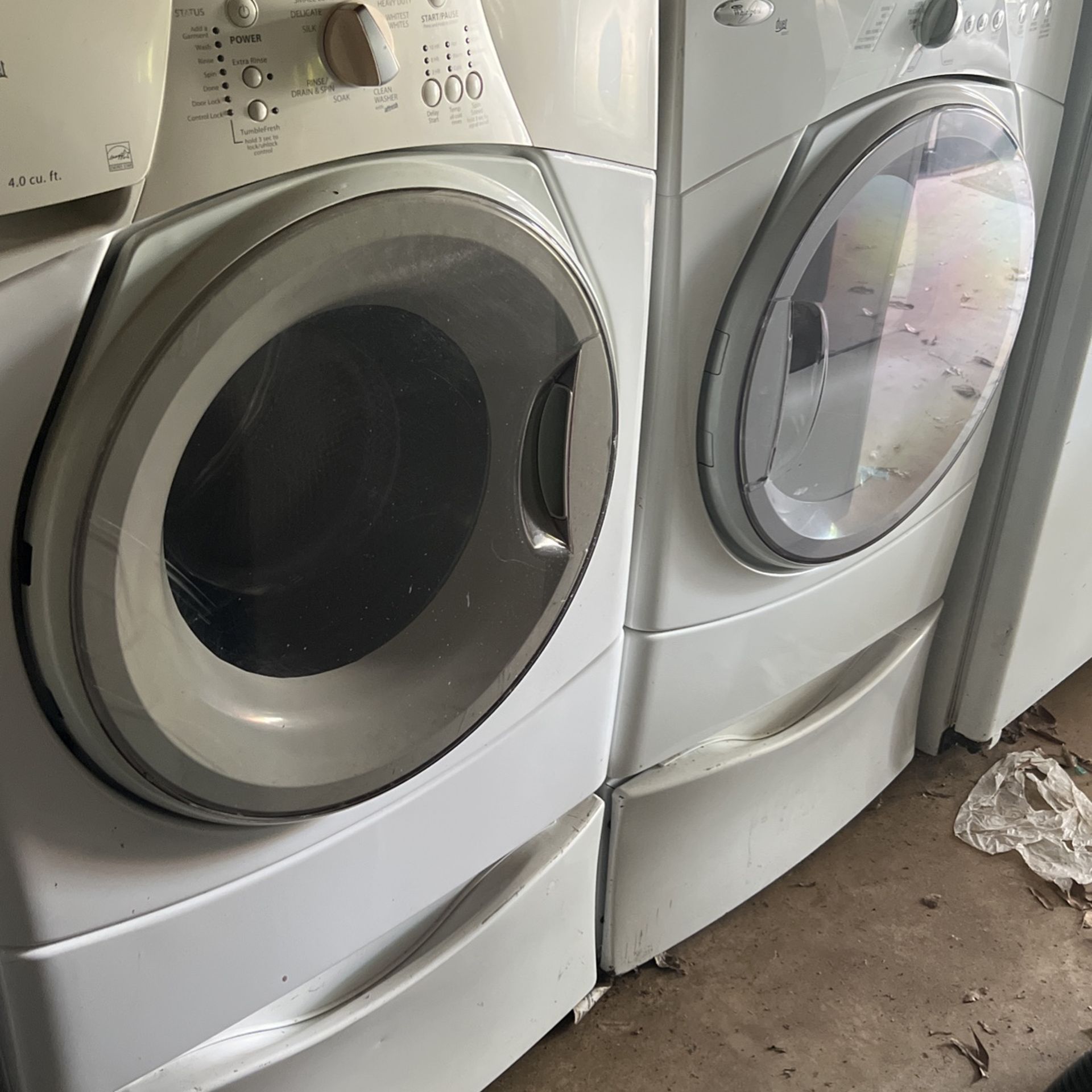 Frontload, Whrpool Washer And Dryer in very good condition