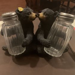 Salt & Pepper Shakers
