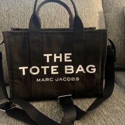 Marc Jacobs Canvas Medium Tote 