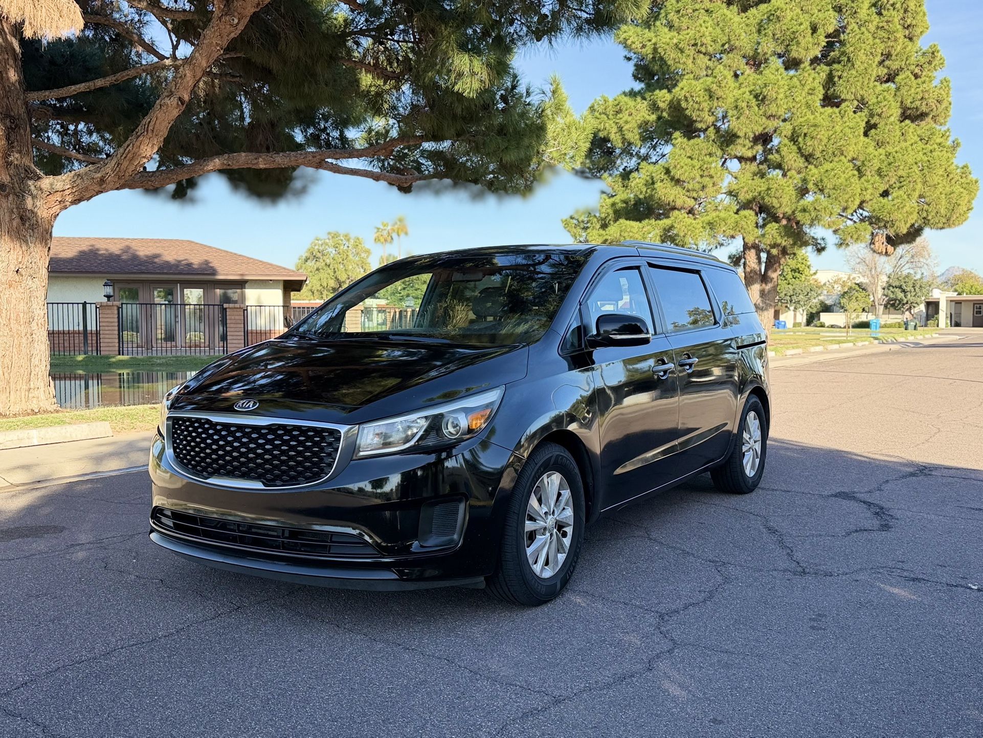 2016 KIA Sedona LX