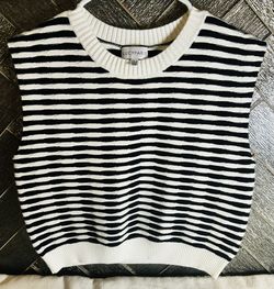 Lucy Paris Sleeveless Sweater Top - Black And White Stripes Size L