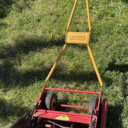 McClane Manual Push Mower