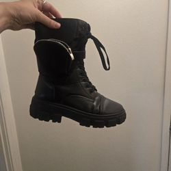 Combat Boots With Zipper Pouch